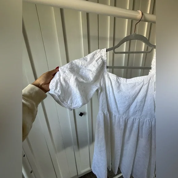 American Eagle Outfitters White Eyelet Dress - Picture 3 of 5